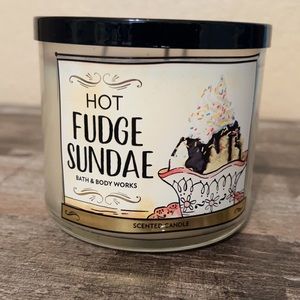Bath and Body Works Hot Fudge Sundae Candle